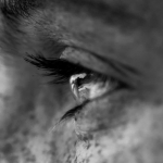 De zilveren oogkleur: zilverkleurige iris bij mensen