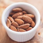 Vetten eiwitten en vezels hoeveel gram zit er in bekende noten?